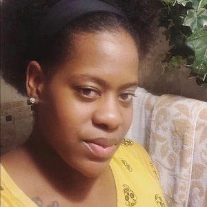 Meet your Posher, Shanel